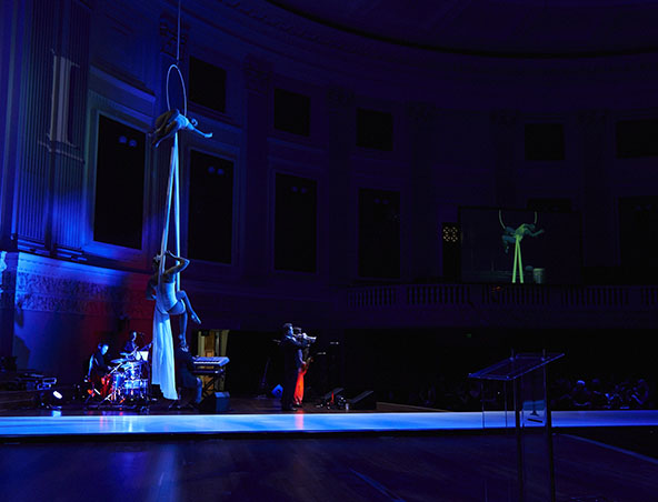 Aerialists Brisbane - Trapeze Artists - Aerial Entertainment