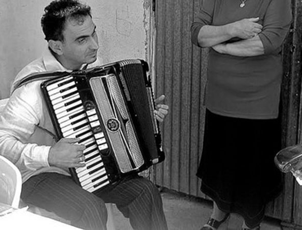 Melbourne Piano Accordion Player